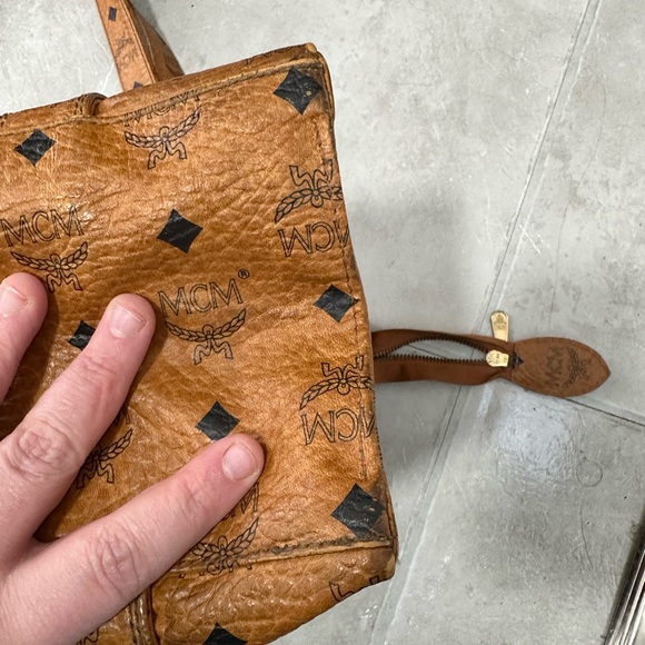 Authentic MCM purse, with dust bag - Picture 3 of 6